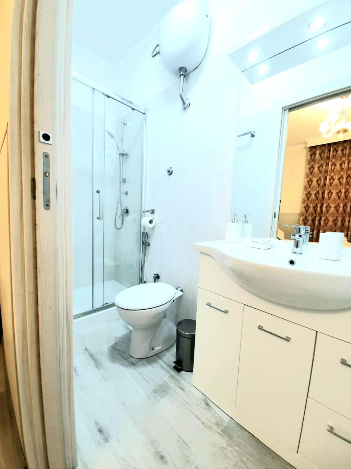 Oscar Suite Home Рим Стая снимка